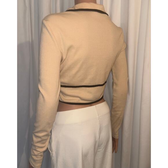 SHEIN Size L - Contrast Binding Crop Tee - Picture 4 of 6